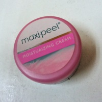 Review: Maxipeel Moisturizing Cream